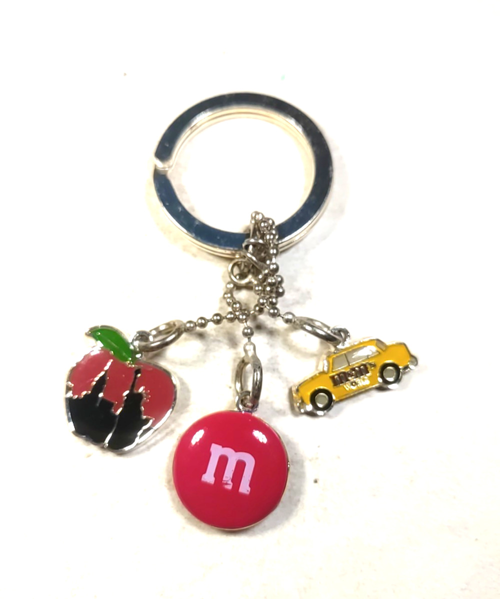 M & M New York Yellow Cab Big Apple Candy Keychain Souvenir